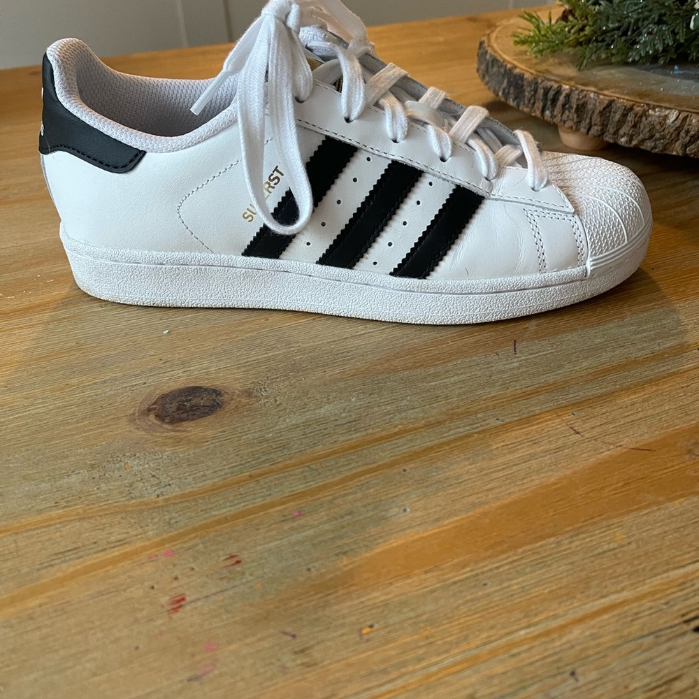 Adidas superstars size 6.5